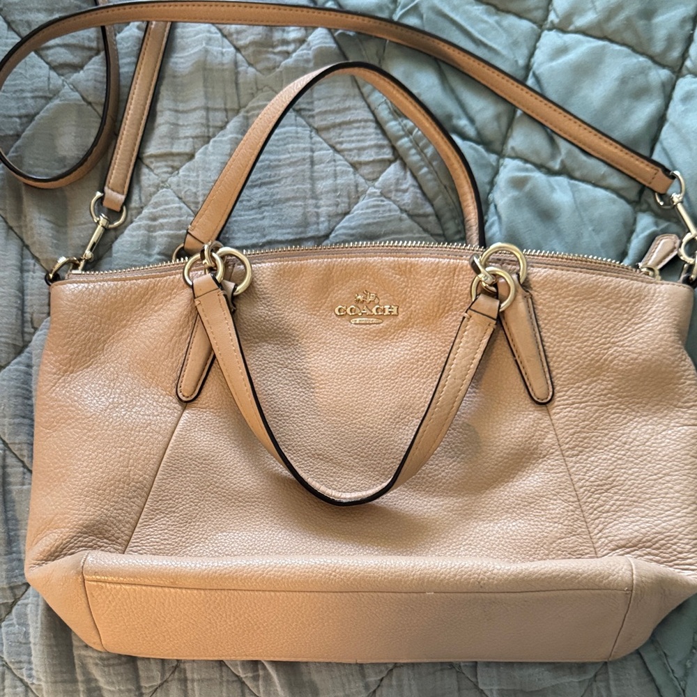 Coach Beige Leather Shoulder Bag